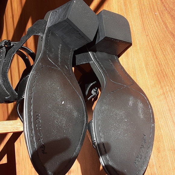 Kenneth Cole Reaction black sandal - Picture 4 of 10
